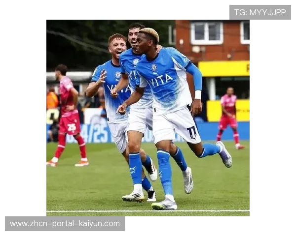 15岁门将李-弗里斯从利物浦转会斯托克波特郡，因清晰的一线队发展通道